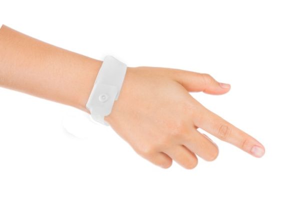 Wearable Device Aids Fight Against the Pandemic - EE Times Asia